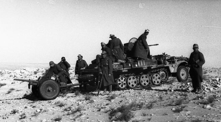 Soubor:Bundesarchiv Bild 101I-783-0145-35A, Nordafrika, Halbkettenfahrzeug mit leichter Flak.2.jpg