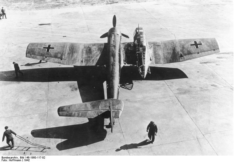 Soubor:Bundesarchiv Bild 146-1980-117-02, Aufklärungsflugzeug Blohm - Voß BV 141.jpg