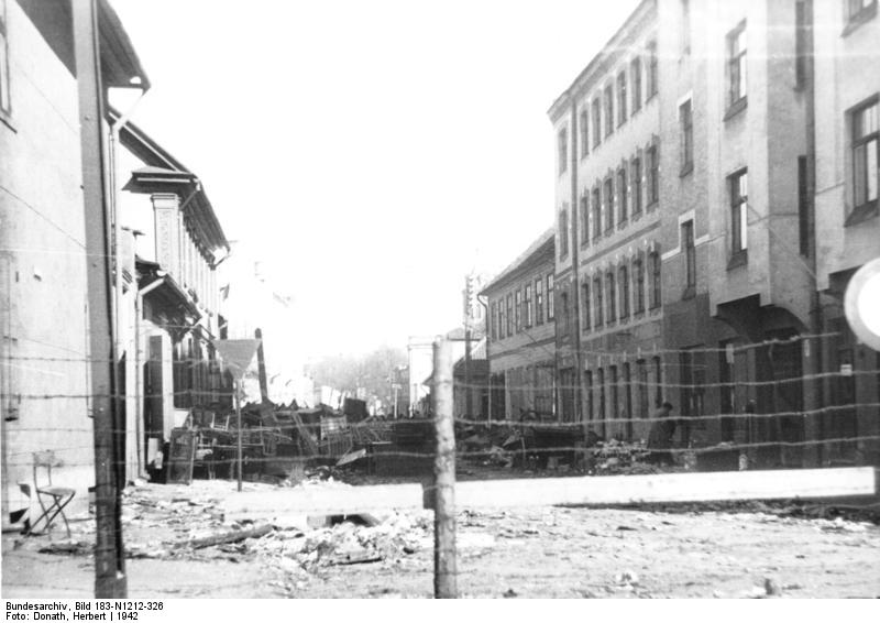 Soubor:Bundesarchiv Bild 183-N1212-326, Riga, Judenghetto.jpg