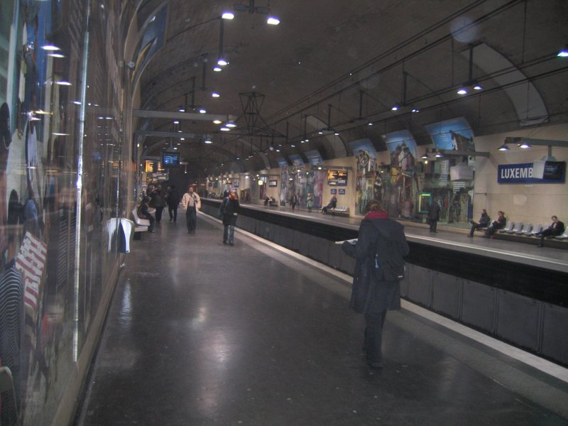 Soubor:RER-B Luxembourg.jpg