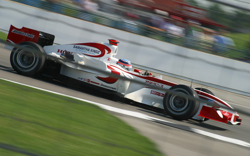 Soubor:Takuma Sato USA 2006.jpg