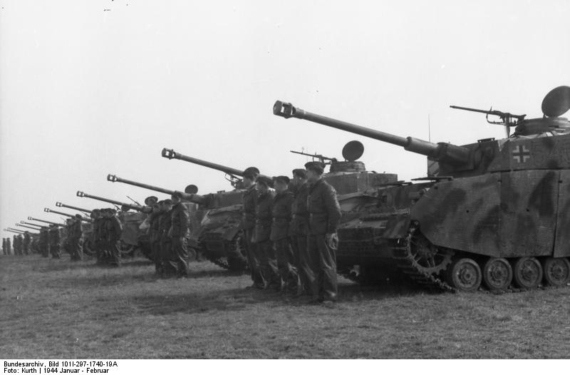 Soubor:Bundesarchiv Bild 101I-297-1740-19A, Frankreich, SS-Division "Hitlerjugend", Panzer IV.jpg