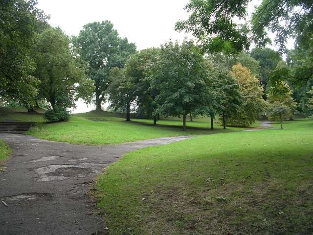 Soubor:Wortley Recreation Ground - Oldfield Lane - geograph.org.uk - 573719.jpg