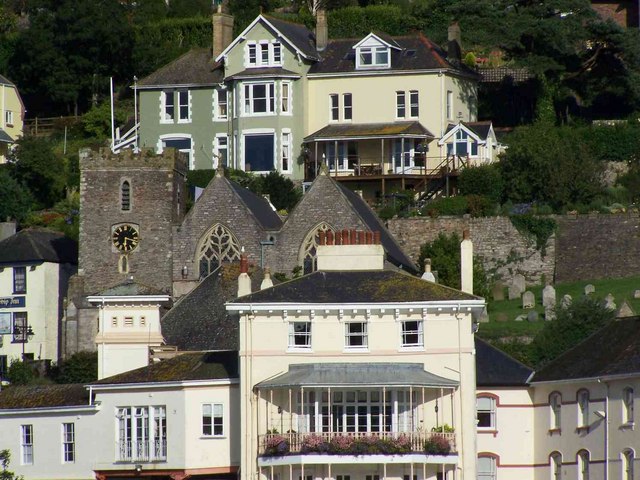 Soubor:Kingswear, St. Thomas of Canterbury From The Ferry - geograph.org.uk - 519836.jpg