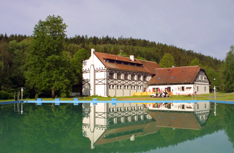 Soubor:Machův Mlýn na Javornici.jpg