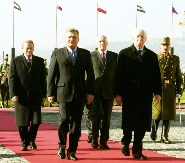 Soubor:Presidents of Visegrad group.jpg