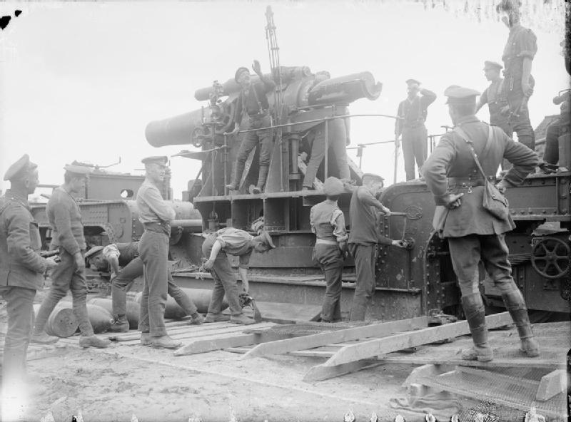 Soubor:12 inch railway howitzer Dickebusche 1917 IWM Q 709.jpg
