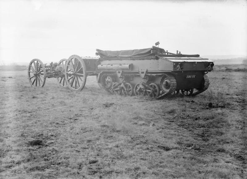 Soubor:18pdrTowedByDragonTractor1932.jpg