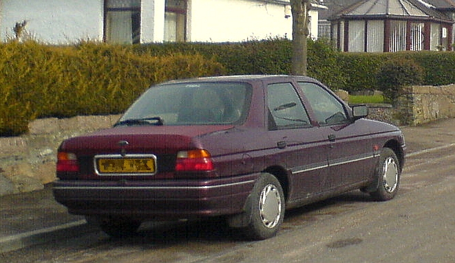 Soubor:EuroFordEscortVbSaloon.jpg
