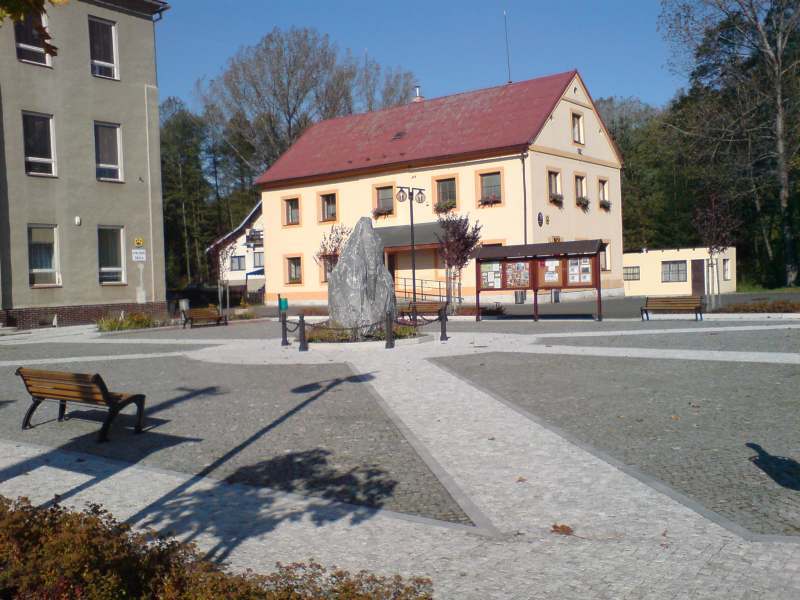 Soubor:Pisecna (Jesenik) obecni urad CZ.jpg