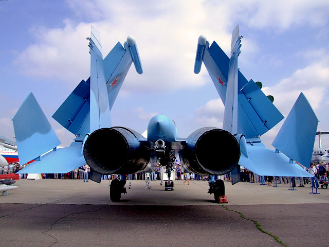Soubor:MAKS-2007-Su-33-2.jpg