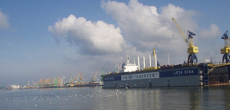 Soubor:Klaipeda port.jpg
