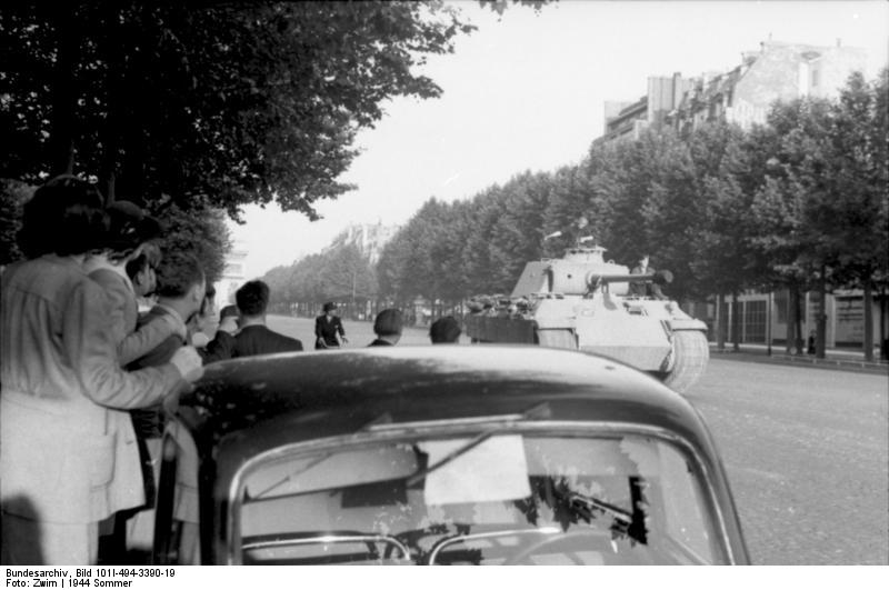 Soubor:Bundesarchiv Bild 101I-494-3390-19, Frankreich, Panzer V "Panther" in Stadt.jpg