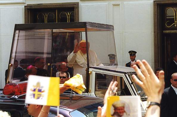 Soubor:John Paul II Polish Parliament 1999 5.jpg