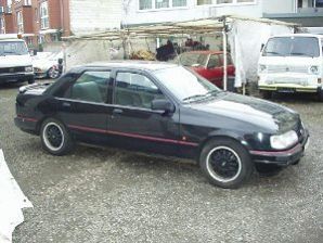 Soubor:Ford Sierra sedan.jpg