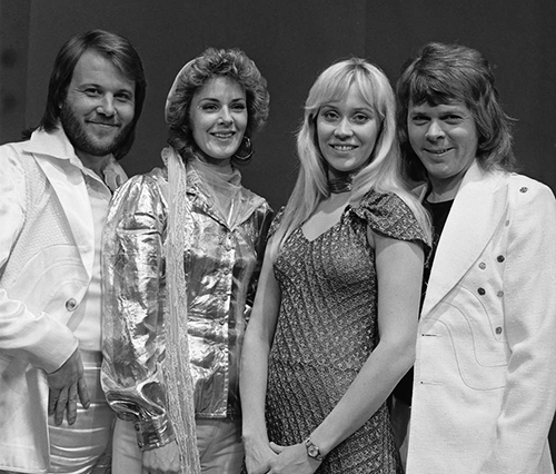 Soubor:ABBA - TopPop 1974 5.png
