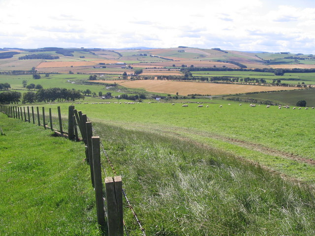 Soubor:Cleekhimin Burn - geograph.org.uk - 519289.jpg