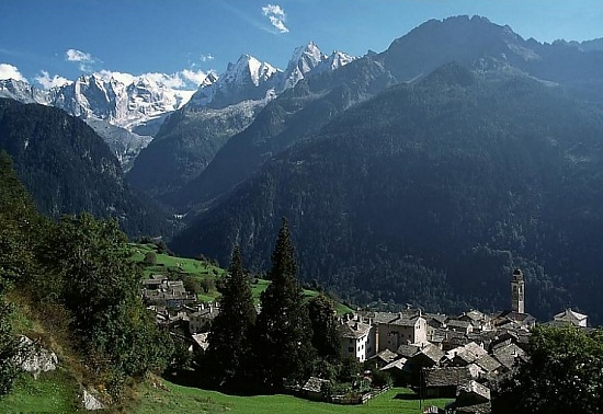Soubor:Bergell Soglio mg-k.jpg