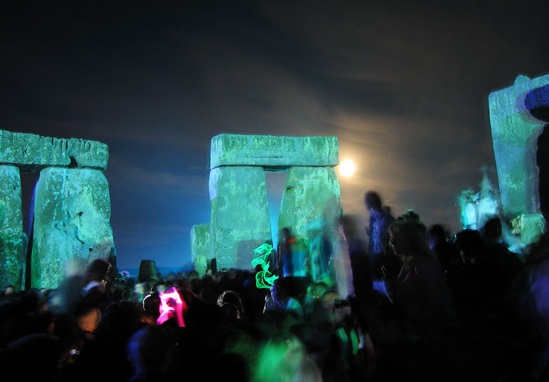 Soubor:Rave in the Henge 2005.jpg