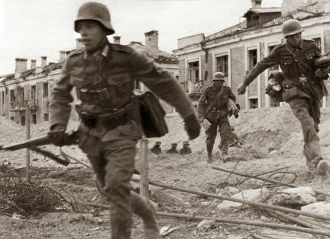 Soubor:Germans in Stalingrad.jpg
