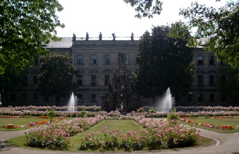 Soubor:Schloss 2 Erlangen.jpg