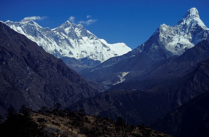 Soubor:Nepal Mount Everest And Ama dablam.jpg