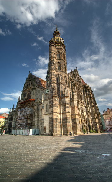 Soubor:Cathedral of St. Elizabeth in Košice Slovakia.jpg