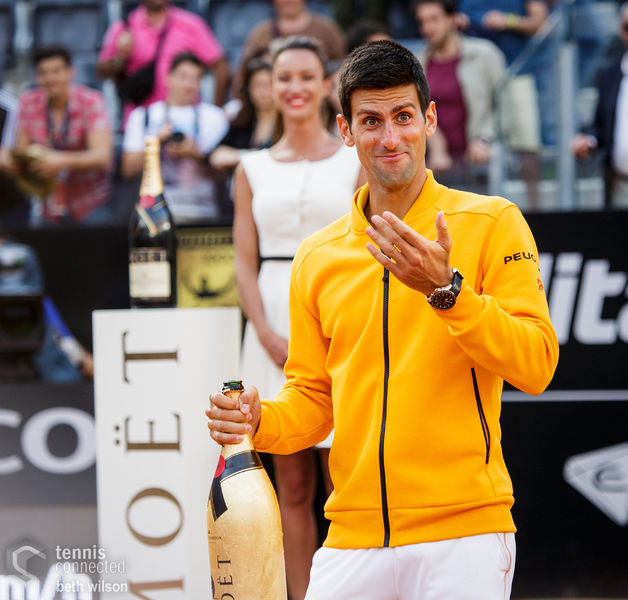 Soubor:Novak Djokovic defeated Roger Federer-2015-Flickr3.jpg