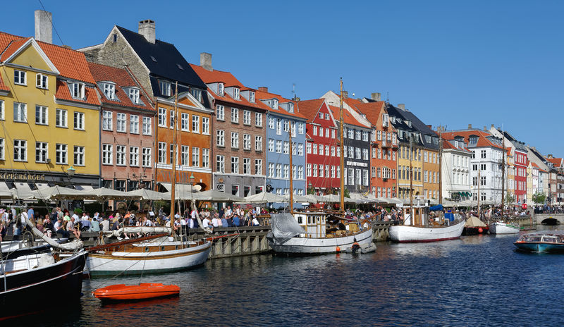 Soubor:Nyhavn, Copenhagen, 20220618 1727 7353.jpg