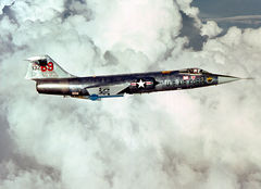 F-104 right side view.jpg
