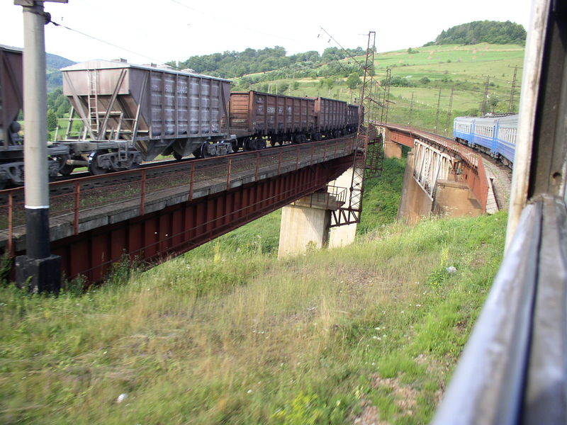 Soubor:Ukraine-Kamianka-Buzka-Skole-Volovets Railroad-36.jpg