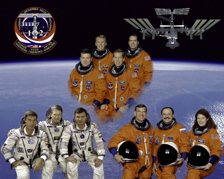 Soubor:STS-102 crew.jpg
