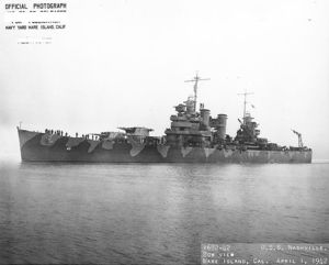 USS Nashville v roce 1942