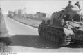 Bundesarchiv Bild 101I-307-0762-06, Italien, Panzer IV auf Straße.jpg