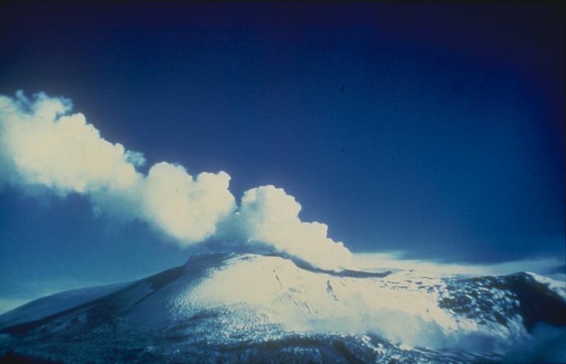 Soubor:Nevado del Ruiz 1985.jpg
