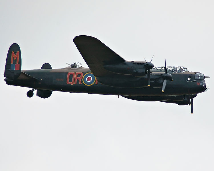 Soubor:Avro Lancaster B I PA474.jpg