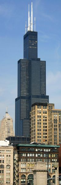 Soubor:2004-08-16 800x2400 chicago sears tower.jpg