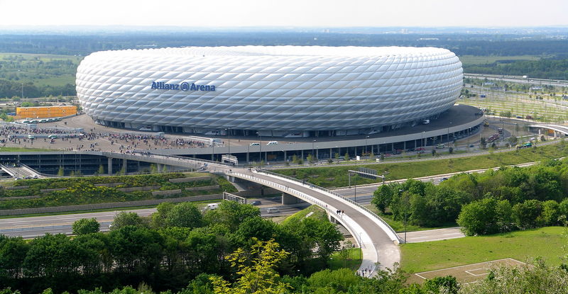 Soubor:Allianz Arena Pahu.jpg