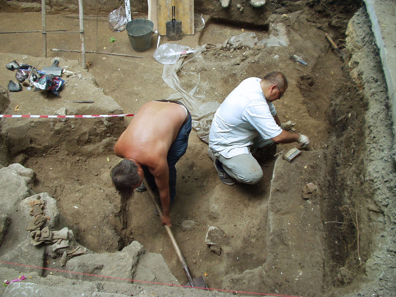 Soubor:Archeologia Odessa bulvard (2).JPG