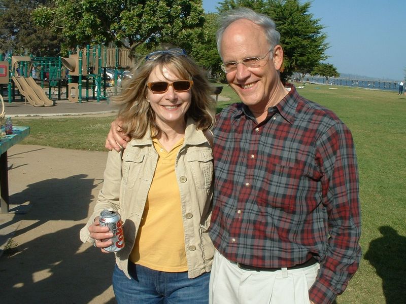 Soubor:David Gross and his wife in Santa Barabara.jpg