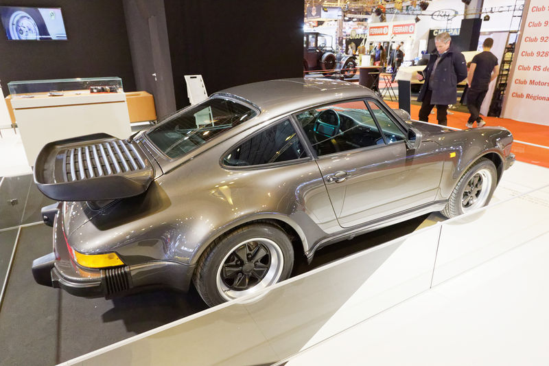 Soubor:Rétromobile 2015 - Porsche 911 type 930 - 1986 - 003.jpg