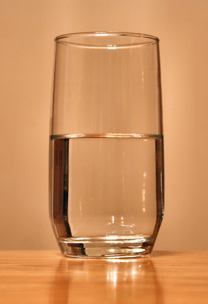 Soubor:Glass-of-water.jpg