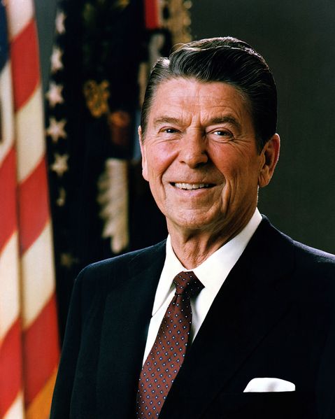 Soubor:Official Portrait of President Reagan 1981.jpg