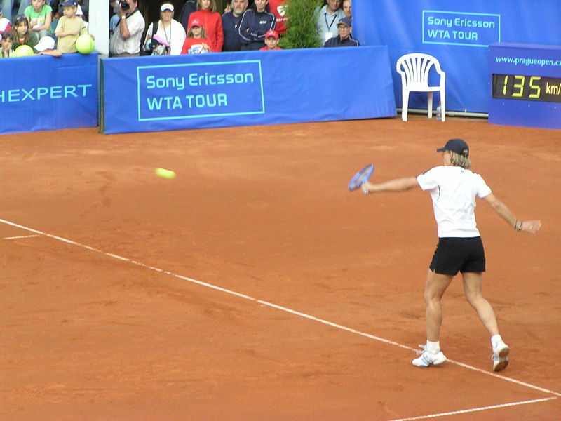 Soubor:MNavratilova-BStrycova-ECM-2006-50.jpg
