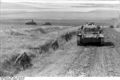 Bundesarchiv Bild 101I-187-0234-15A, Russland, Panzer und Soldaten auf Straße.jpg