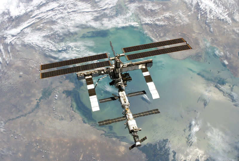 Soubor:ISS Aug2005.jpg