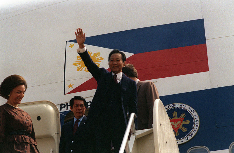 Soubor:Marcos in Washington 1983.jpg