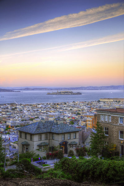 Soubor:San Fransisco Bay 2011 HDR.jpg