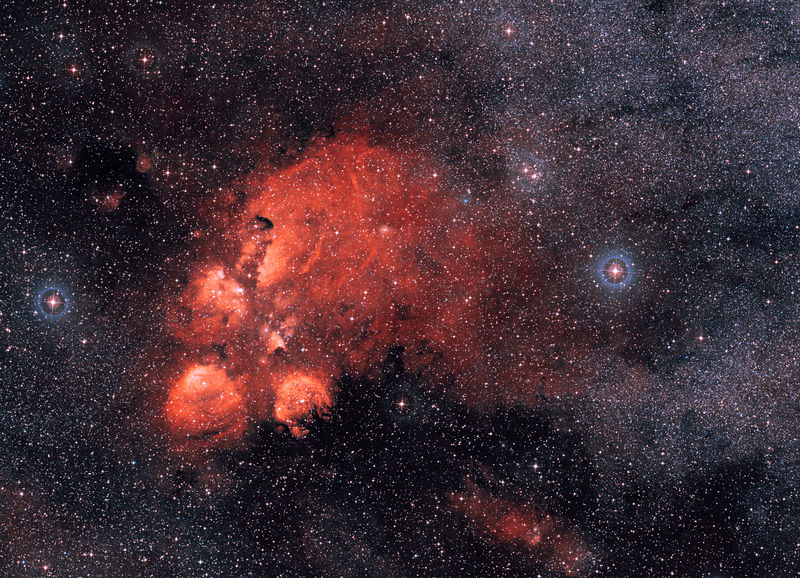 Soubor:Around the Cat's Paw Nebula.jpg