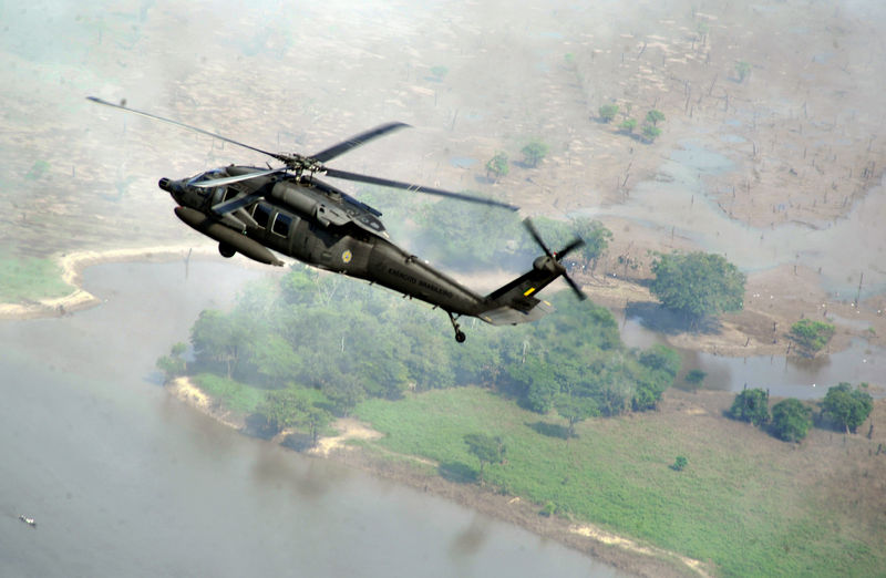 Soubor:Brazilian military helicopter underway, 2012.jpg